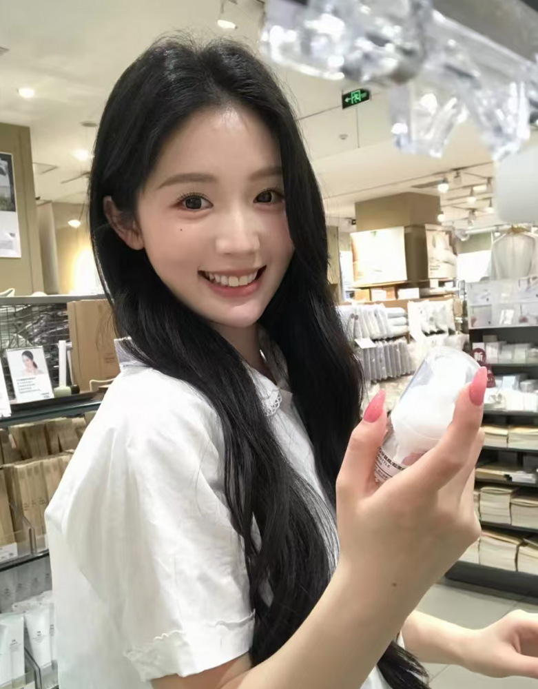 陆晚天（女）